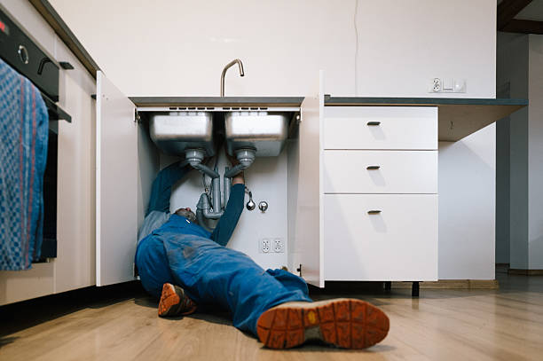 Professional Leak Detection technician working in Brentwood, MD